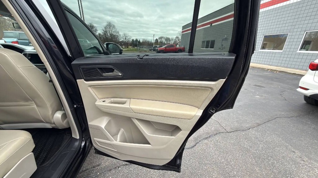 2019 Volkswagen Atlas Image 14