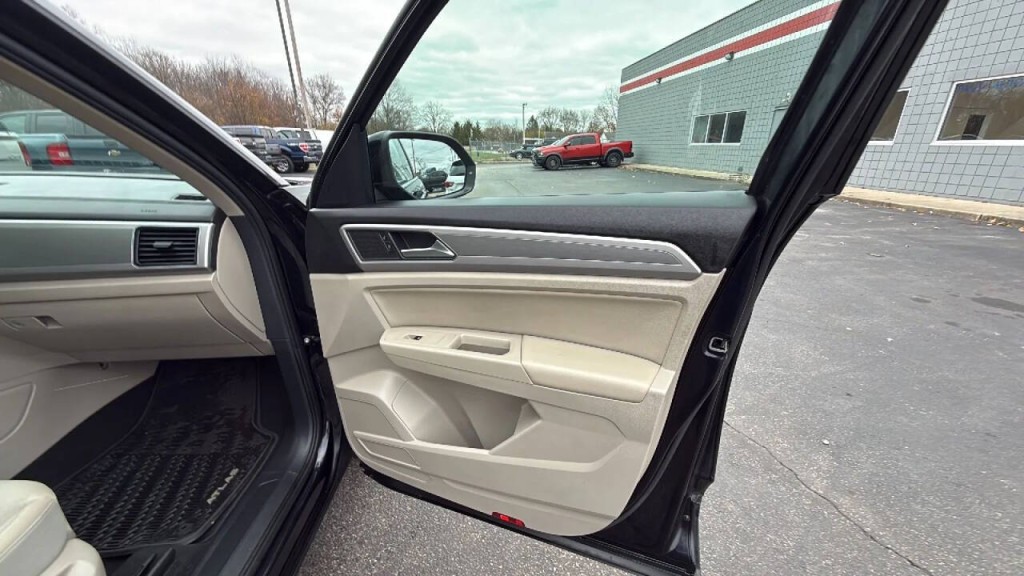 2019 Volkswagen Atlas Image 16