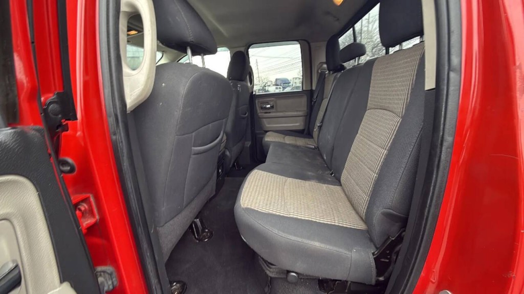 2011 RAM 1500 Image 12