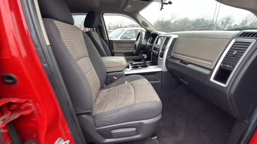 2011 RAM 1500 Image 17