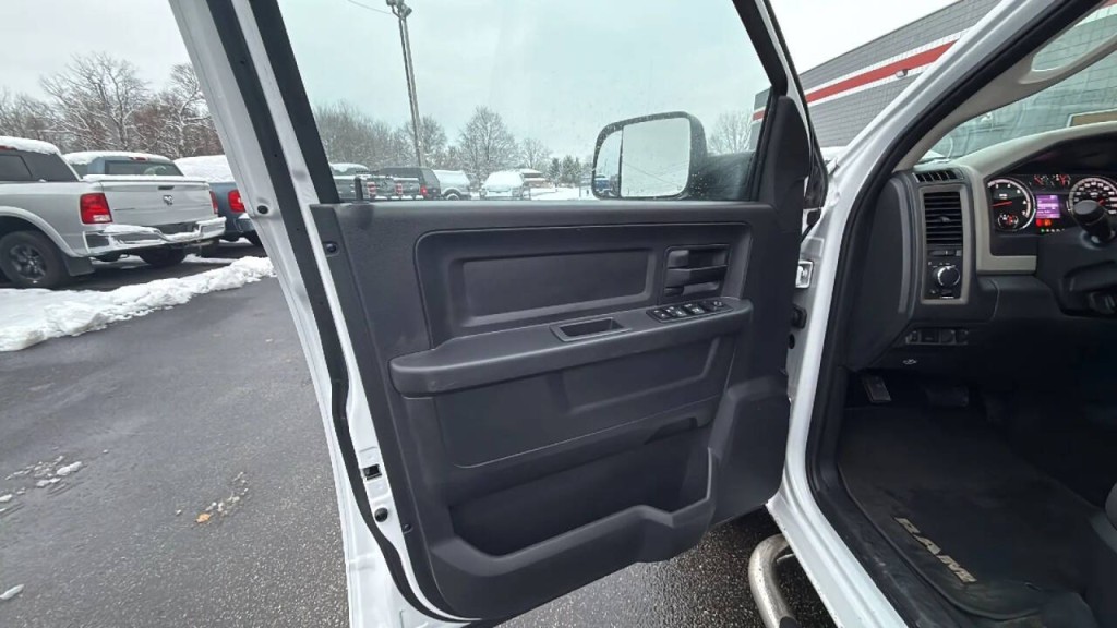 2012 RAM 1500 Image 9