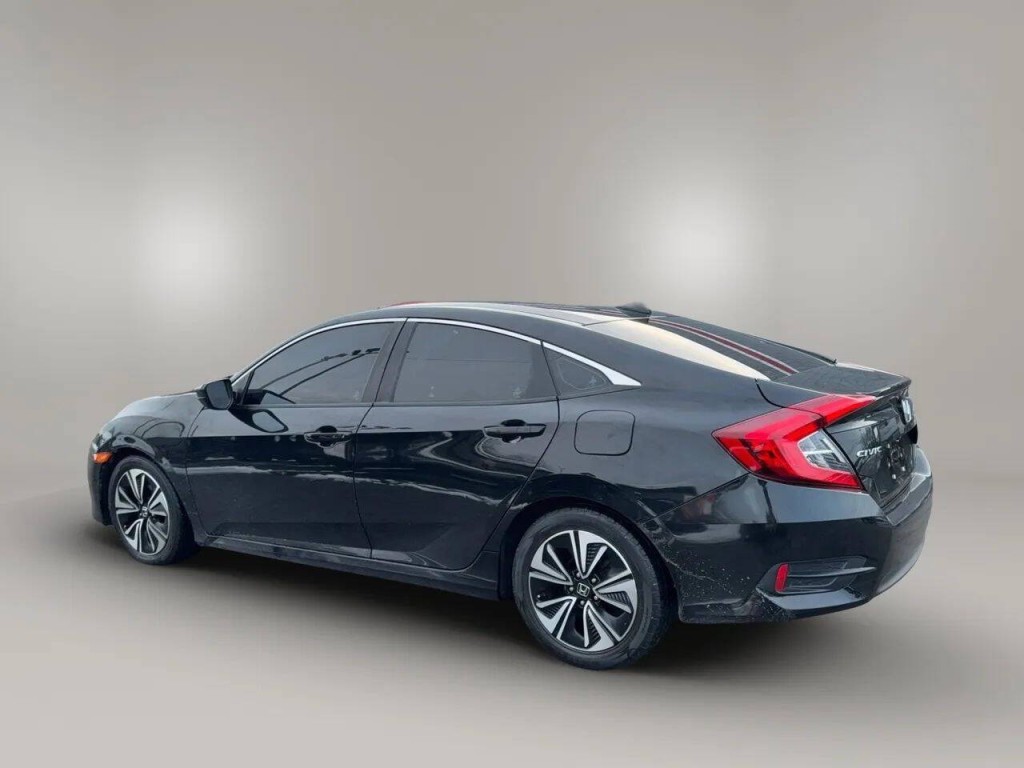 2017 Honda Civic Image 4