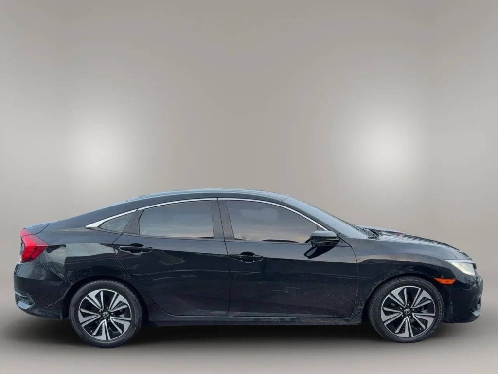 2017 Honda Civic Image 7