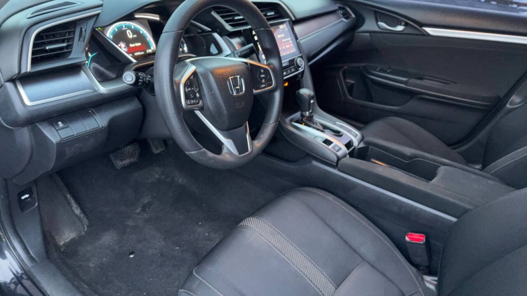 2017 Honda Civic Image 10