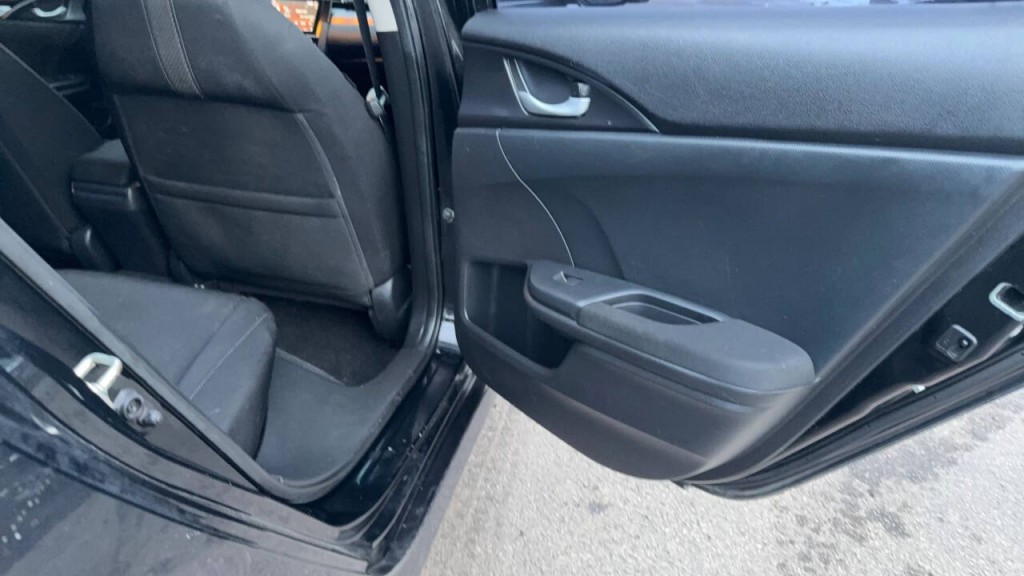 2017 Honda Civic Image 14