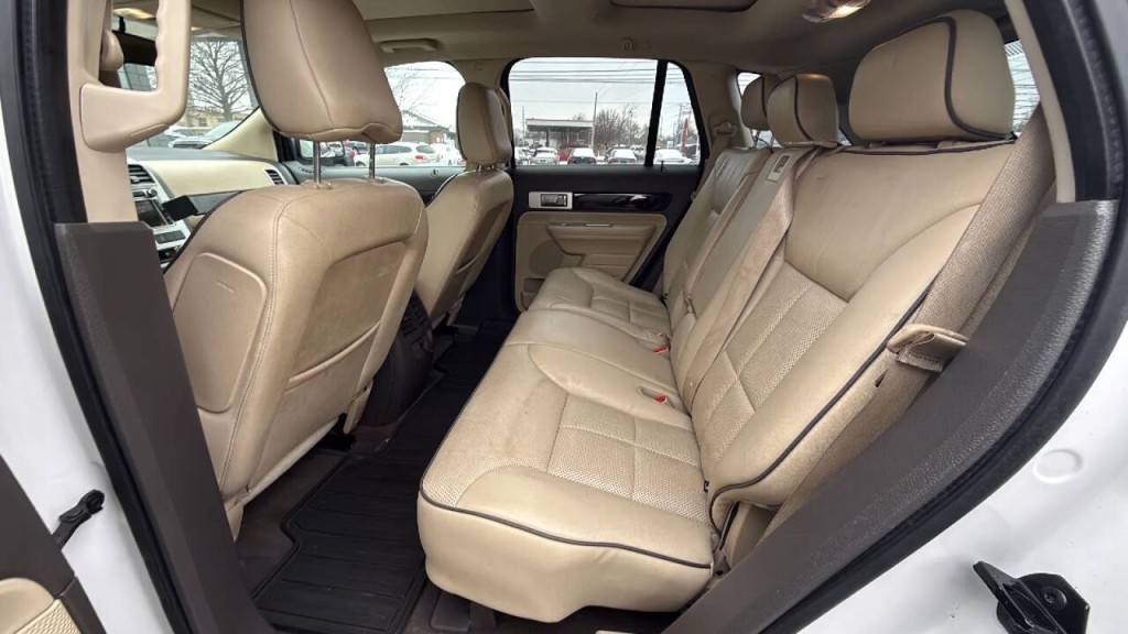 2010 Lincoln MKX Image 12