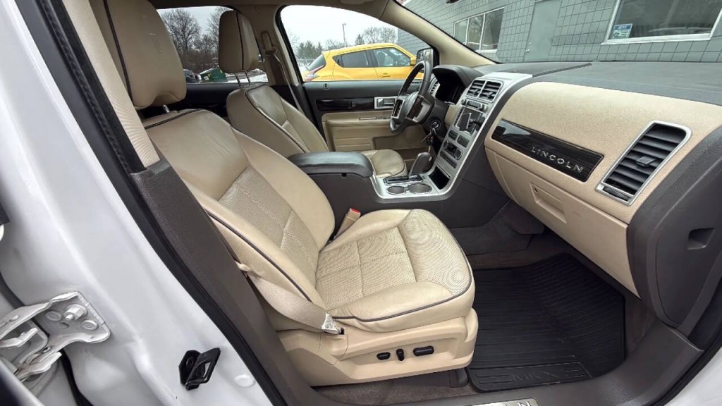 2010 Lincoln MKX Image 16
