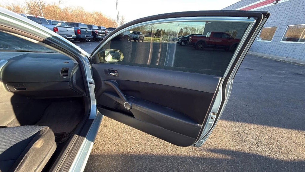 2005 Scion tC Image 13