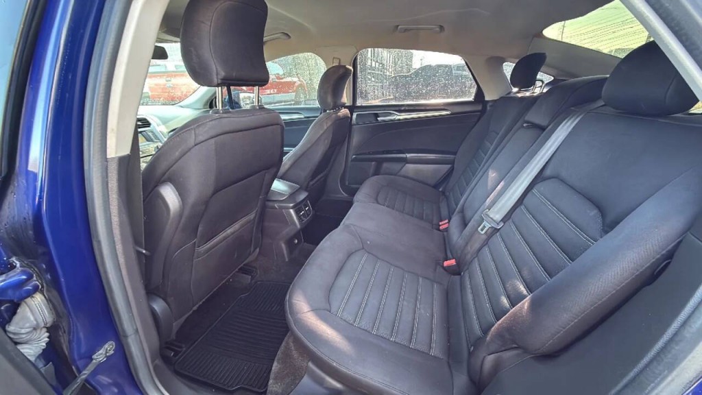2015 Ford Fusion Image 12