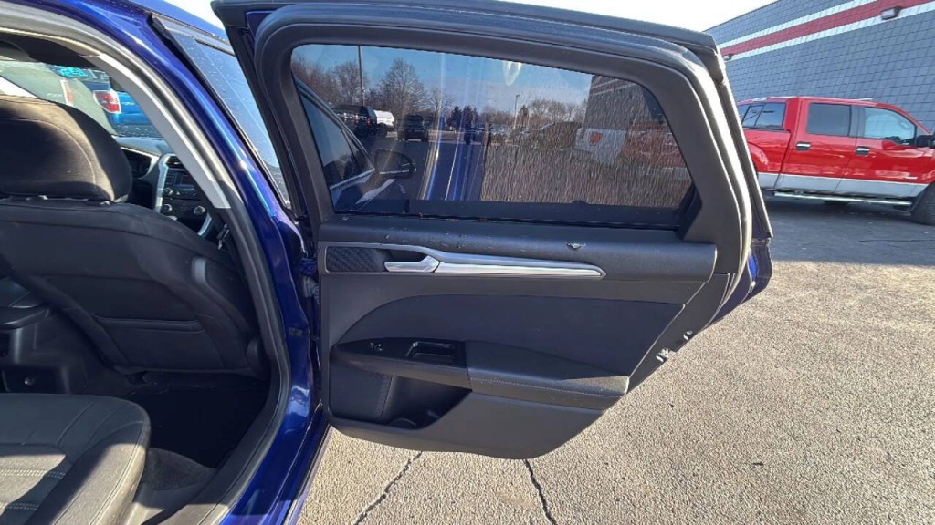 2015 Ford Fusion Image 14