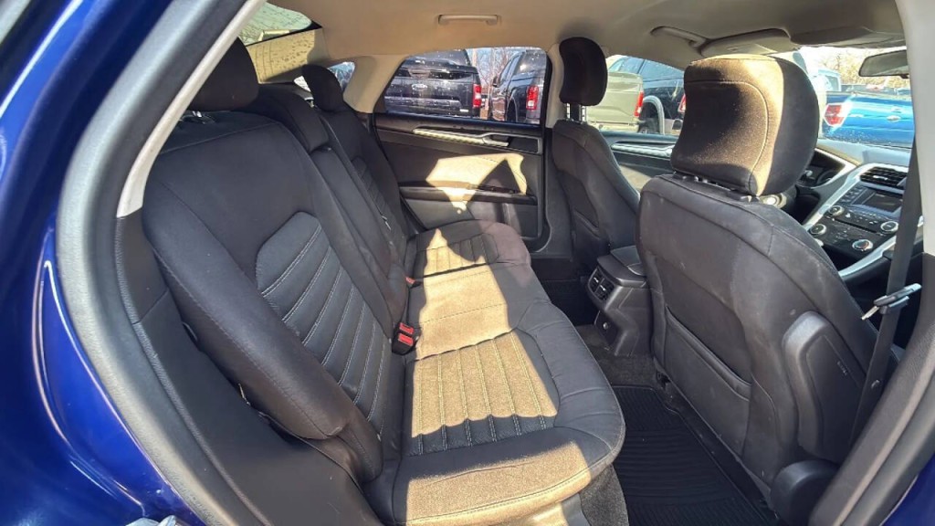 2015 Ford Fusion Image 15