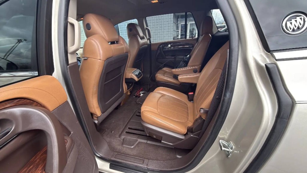 2015 Buick Enclave Image 12