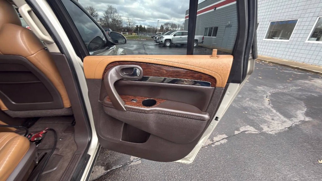 2015 Buick Enclave Image 15