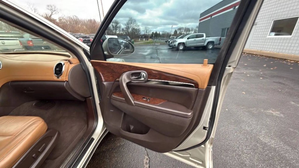 2015 Buick Enclave Image 17
