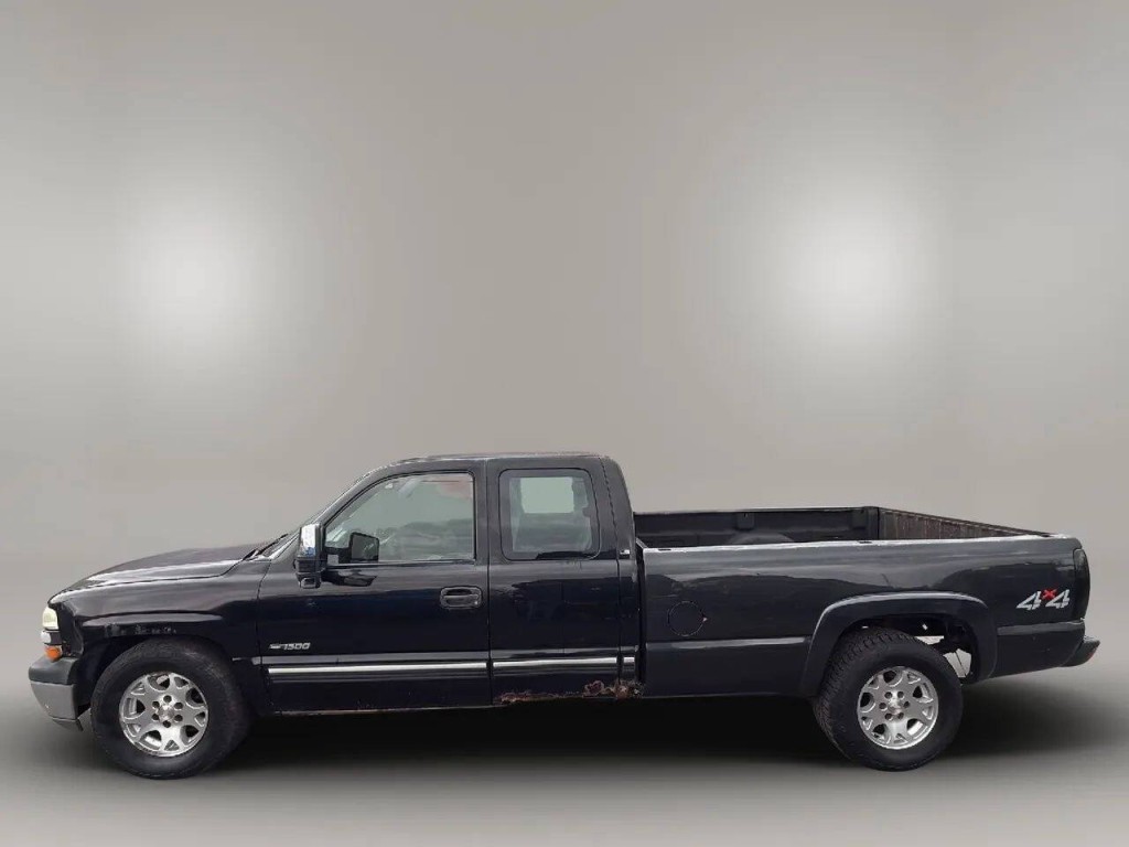 2001 Chevrolet Silverado 1500 Image 2