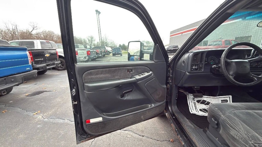 2001 Chevrolet Silverado 1500 Image 9