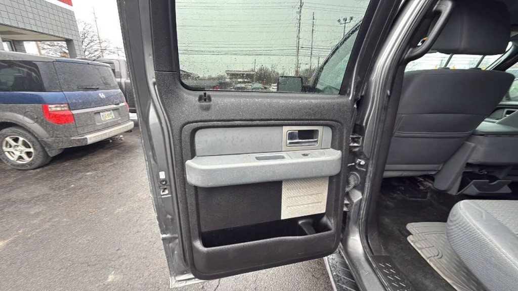2011 Ford F-150 Image 11