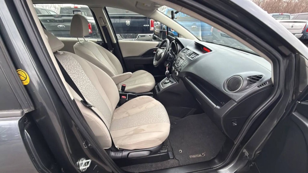 2012 Mazda Mazda5 Image 16