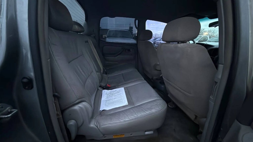 2004 Toyota Tundra Image 14