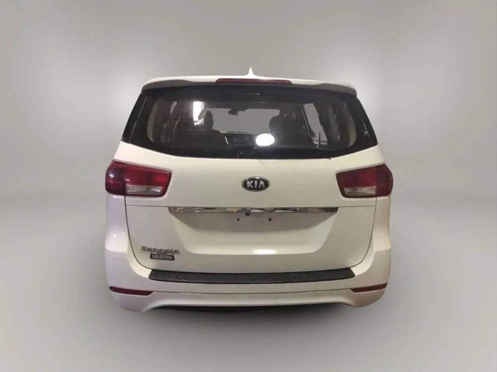 2016 Kia Sedona Image 3