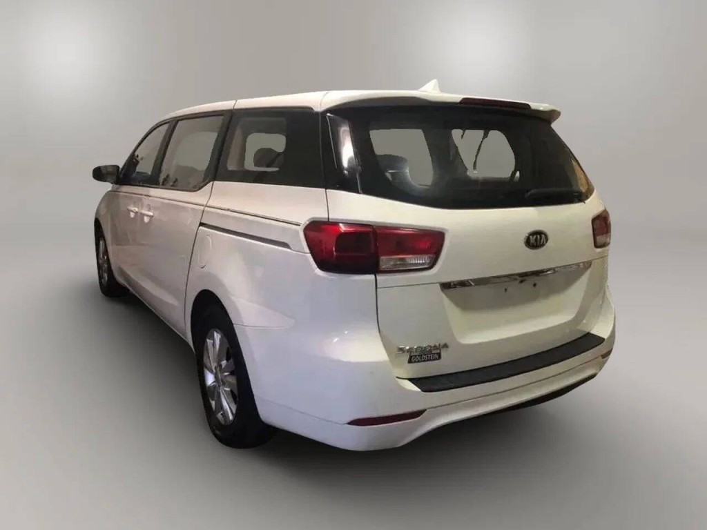 2016 Kia Sedona Image 4