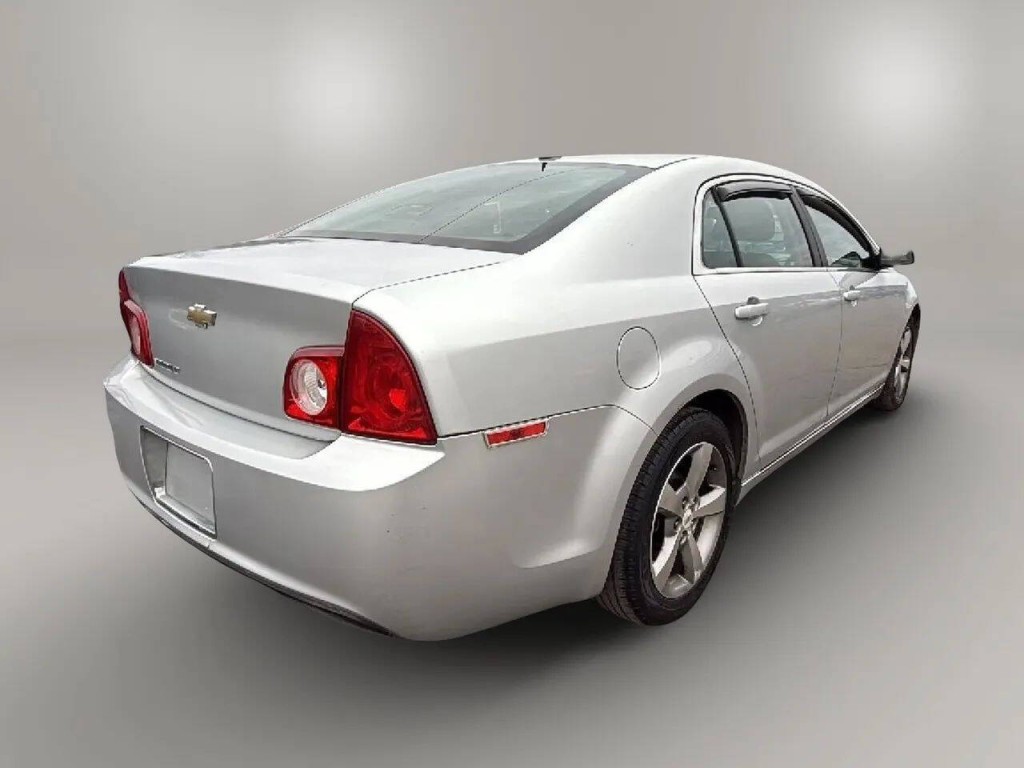 2011 Chevrolet Malibu Image 5