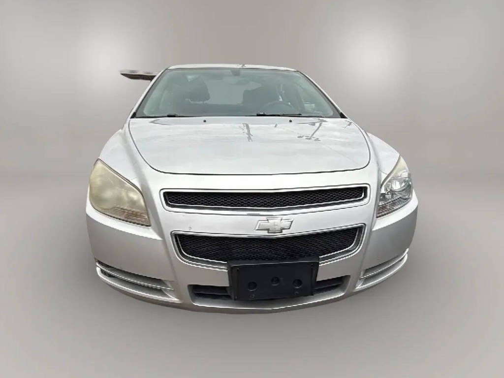 2011 Chevrolet Malibu Image 8