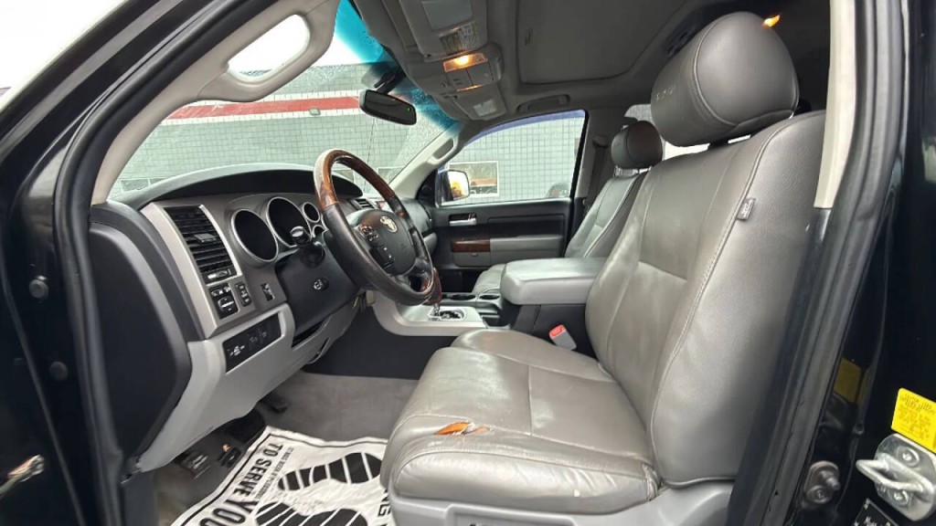 2011 Toyota Tundra Image 10