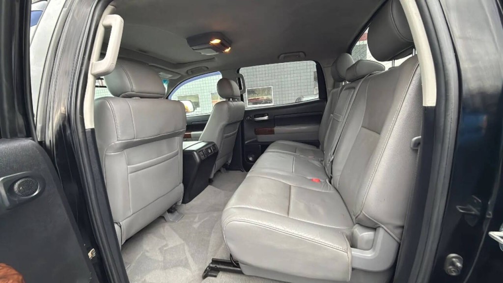 2011 Toyota Tundra Image 12