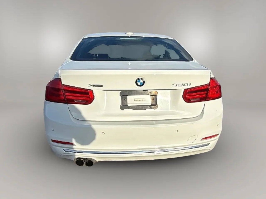 2017 BMW 3 Series Image 4