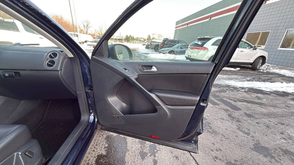 2014 Volkswagen Tiguan Image 17