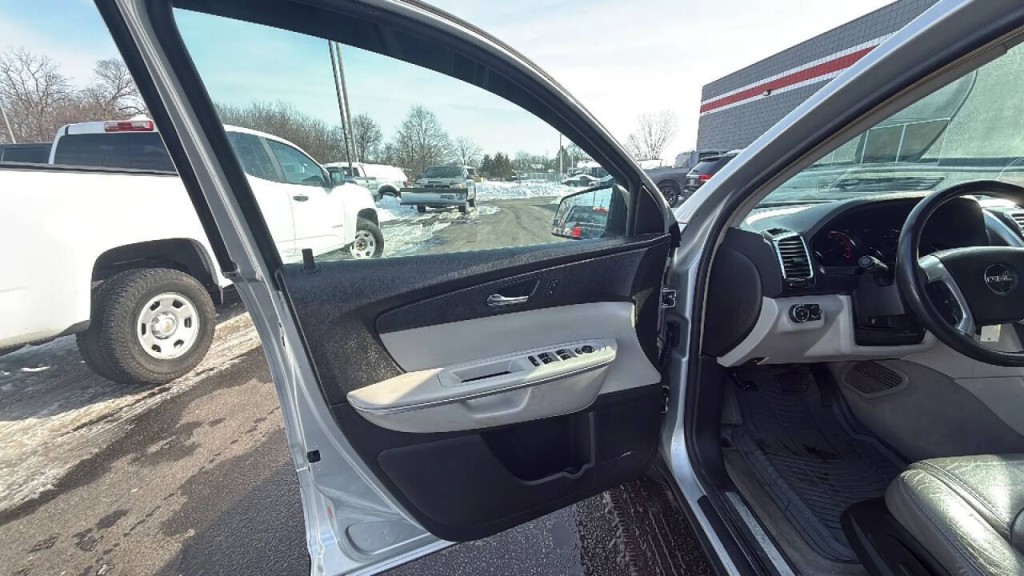 2009 GMC Acadia Image 9