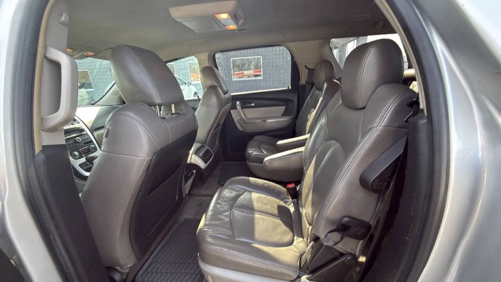 2009 GMC Acadia Image 12