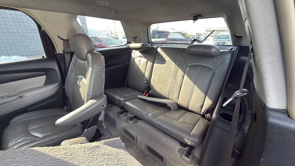 2009 GMC Acadia Image 13