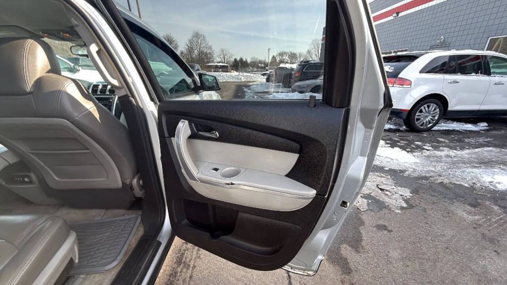 2009 GMC Acadia Image 15