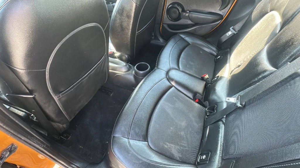 2015 MINI Cooper Image 6