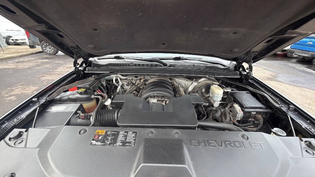 2015 Chevrolet Suburban Image 19