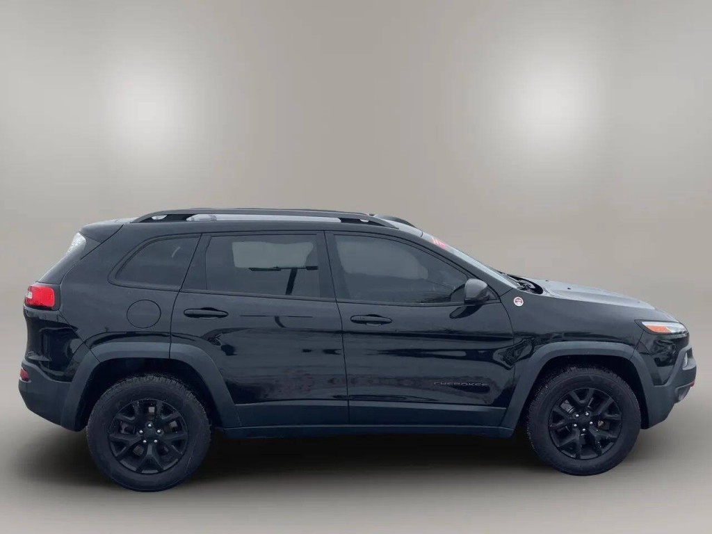 2017 Jeep Cherokee Image 4