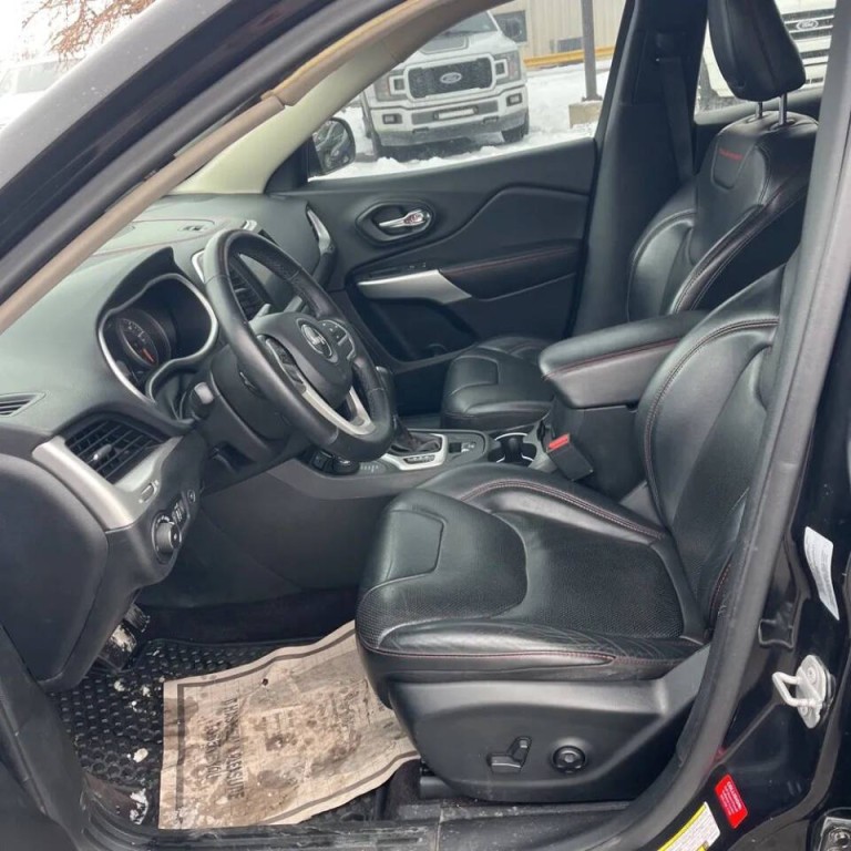 2017 Jeep Cherokee Image 9