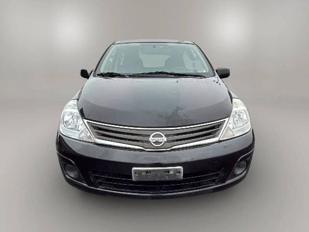 2011 Nissan Versa Image 8