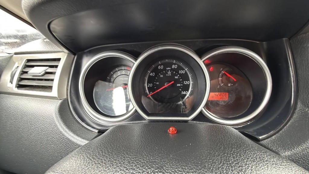 2011 Nissan Versa Image 18