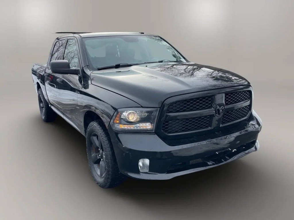 2014 RAM 1500 Image 2