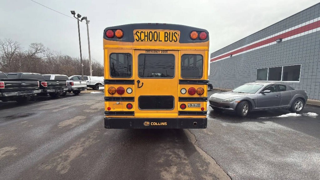 2016 Ford E-Series Image 4