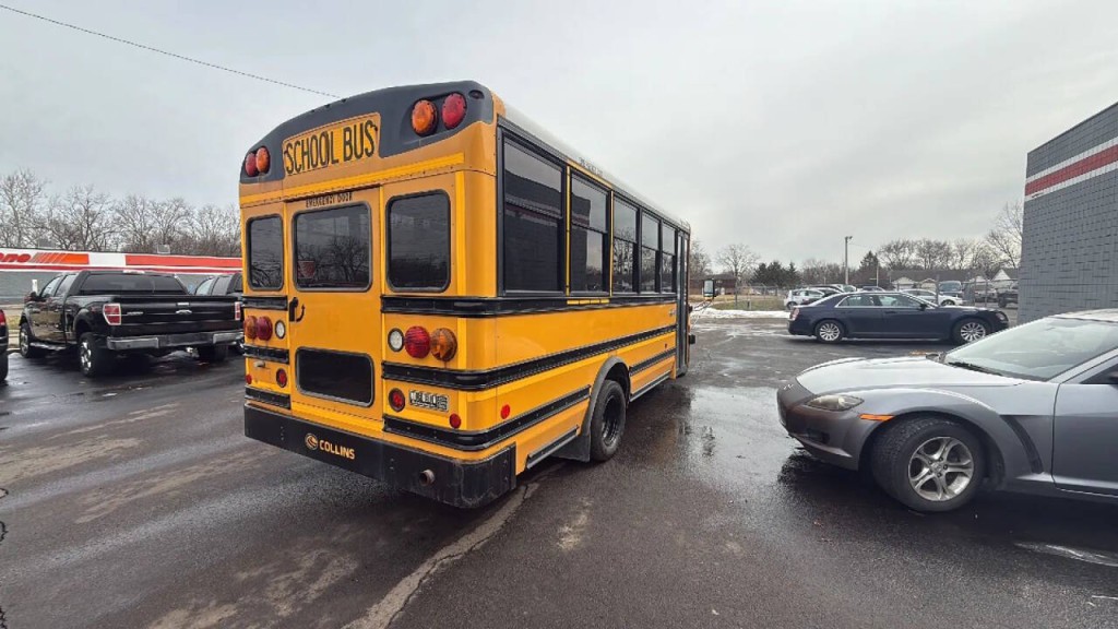 2016 Ford E-Series Image 5