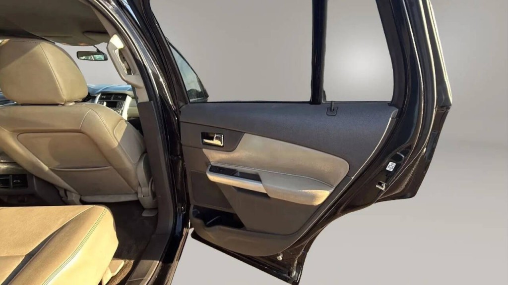 2013 Ford Edge Image 15