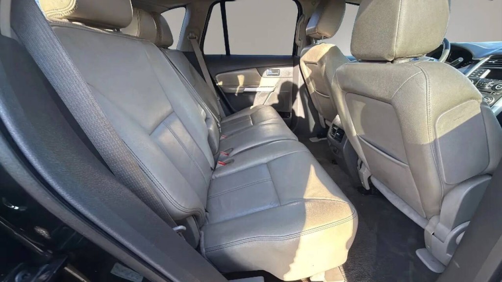 2013 Ford Edge Image 16