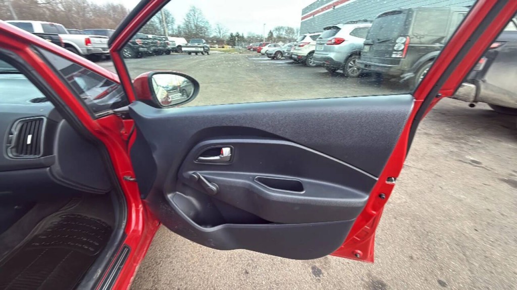 2017 Kia Rio Image 16