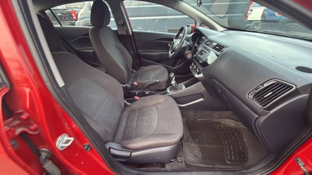 2017 Kia Rio Image 17