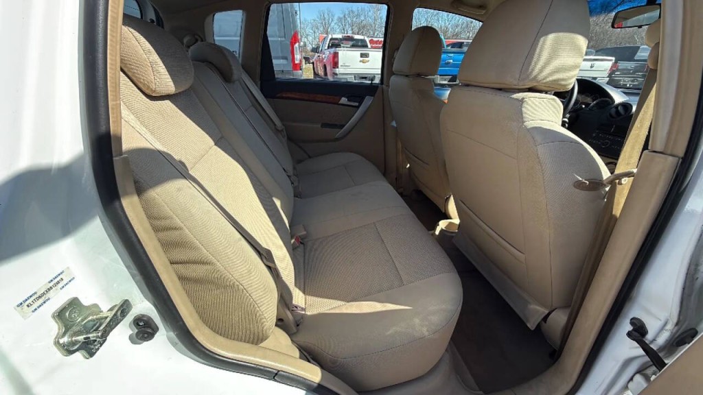 2011 Chevrolet Aveo Image 14