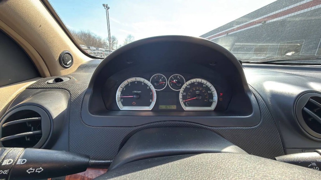 2011 Chevrolet Aveo Image 17